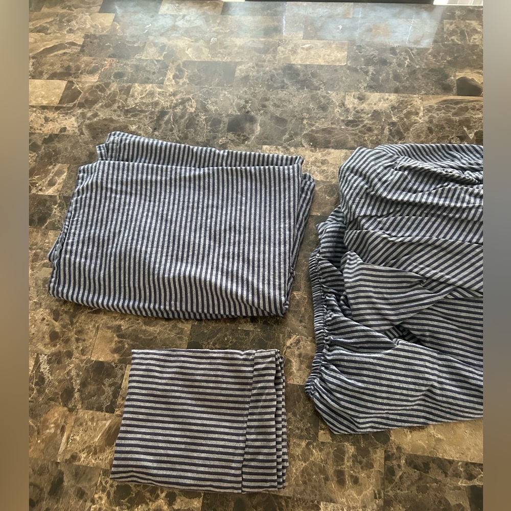 Pottery Barn Teen twin/twin xl sheets